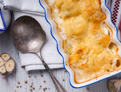 Gratin of cauliflower, potatoes and cheese