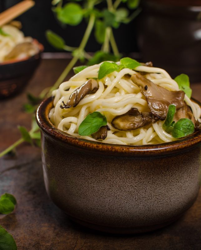 Chinese noodles with mushrooms